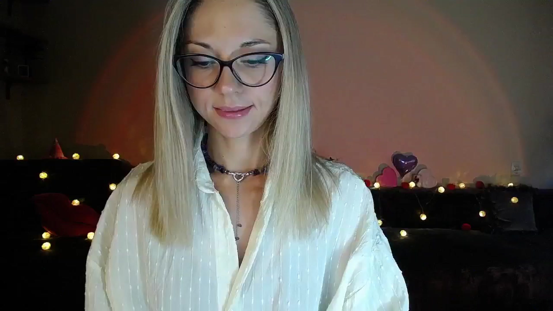 Gallery image thumbnail from Sunshine_alis's myfreecams stream on, 08/21/2025, 17:32 image 7 of 20