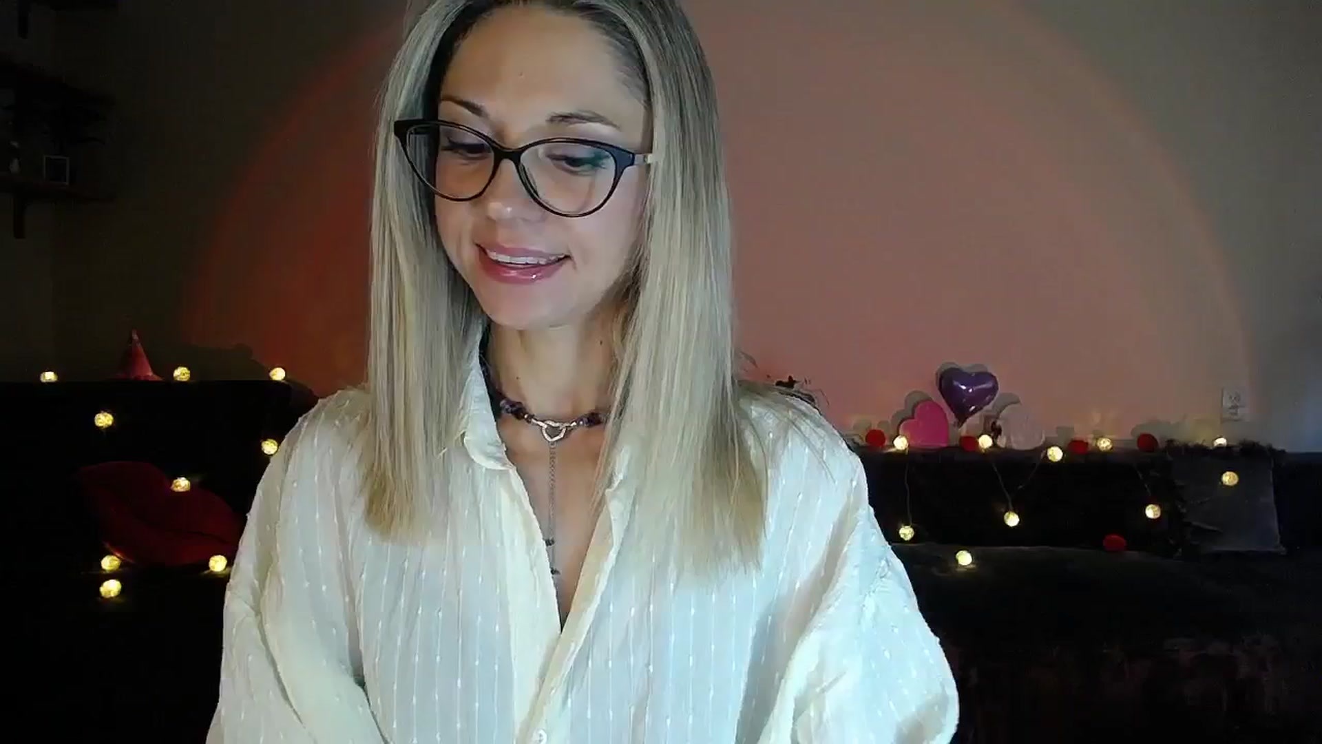 Gallery image thumbnail from Sunshine_alis's myfreecams stream on, 08/21/2025, 17:32 image 2 of 20