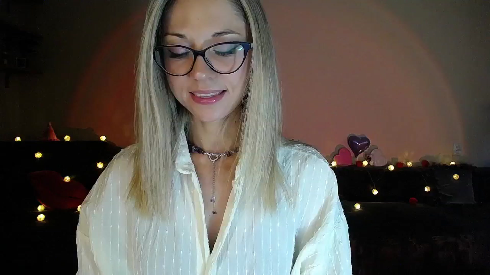 Gallery image thumbnail from Sunshine_alis's myfreecams stream on, 08/21/2025, 17:32 image 10 of 20