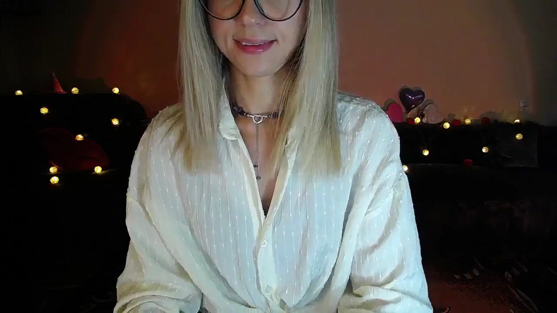 Gallery image thumbnail from Sunshine_alis's myfreecams stream on, 08/21/2025, 17:32 image 14 of 20