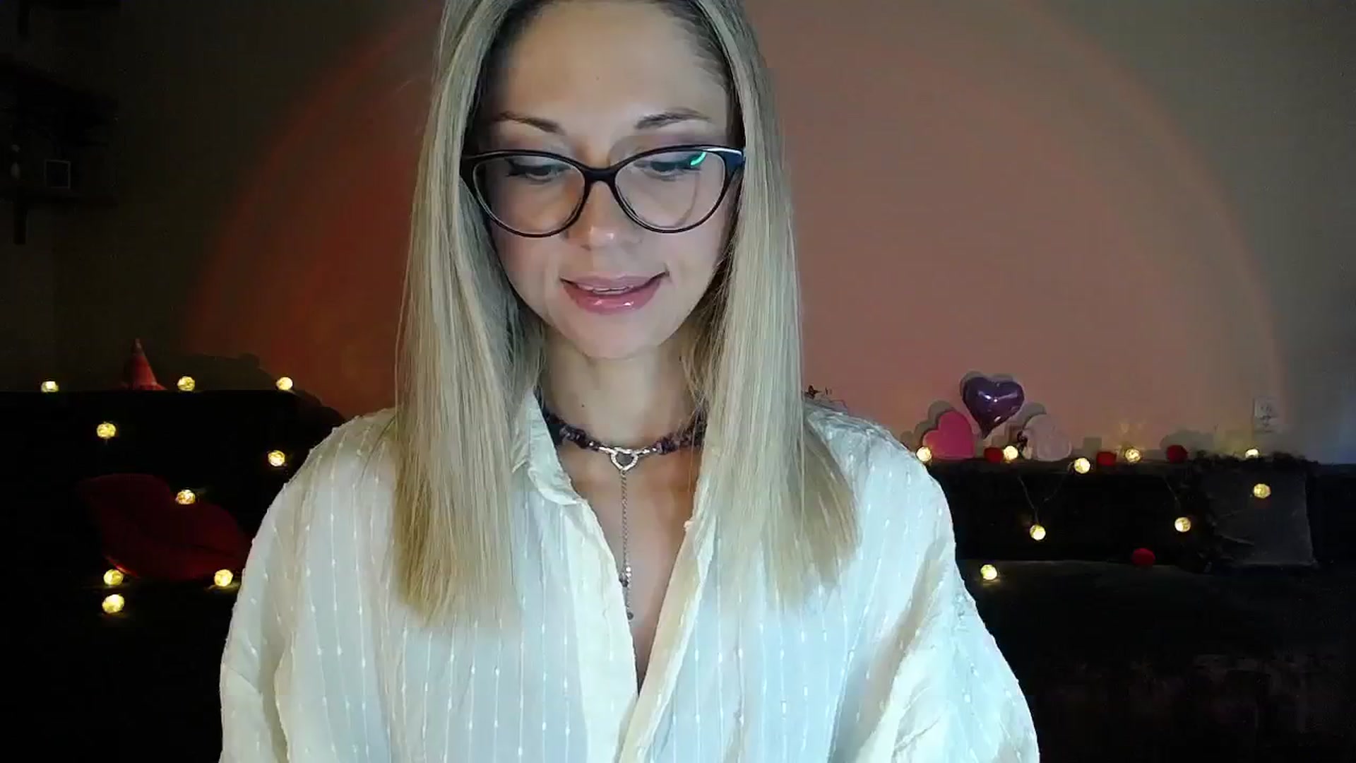 Gallery image thumbnail from Sunshine_alis's myfreecams stream on, 08/21/2025, 17:32 image 4 of 20