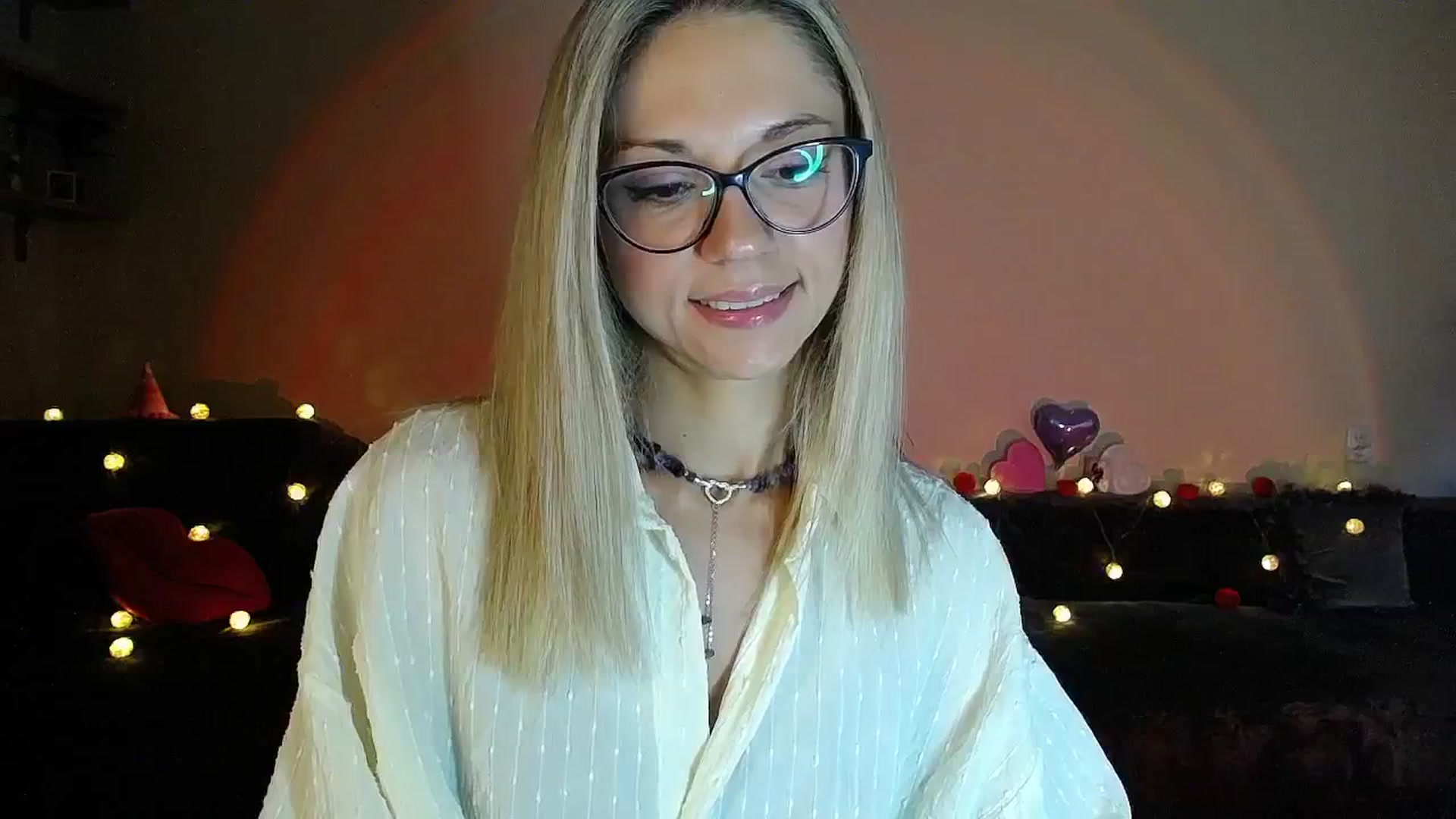 Gallery image thumbnail from Sunshine_alis's myfreecams stream on, 08/21/2025, 17:32 image 8 of 20