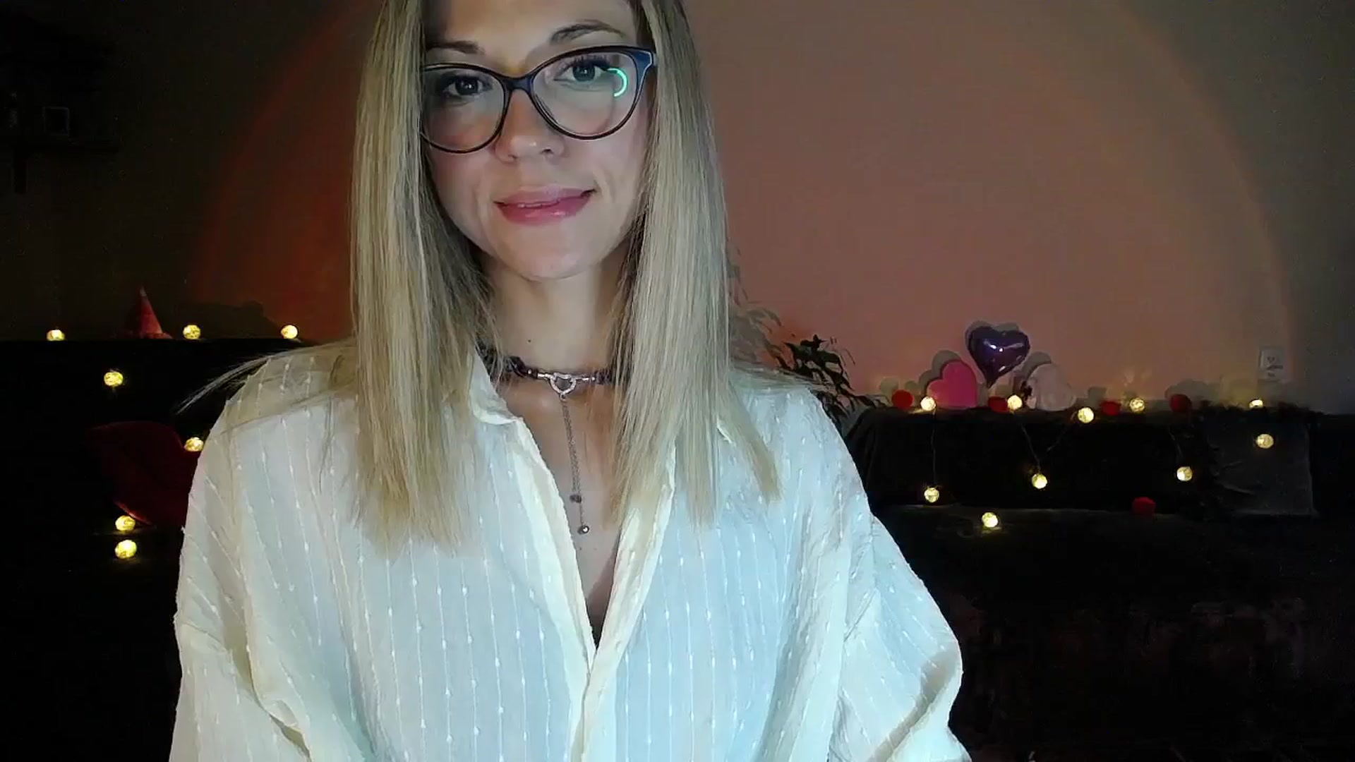 Gallery image thumbnail from Sunshine_alis's myfreecams stream on, 08/21/2025, 17:32 image 12 of 20