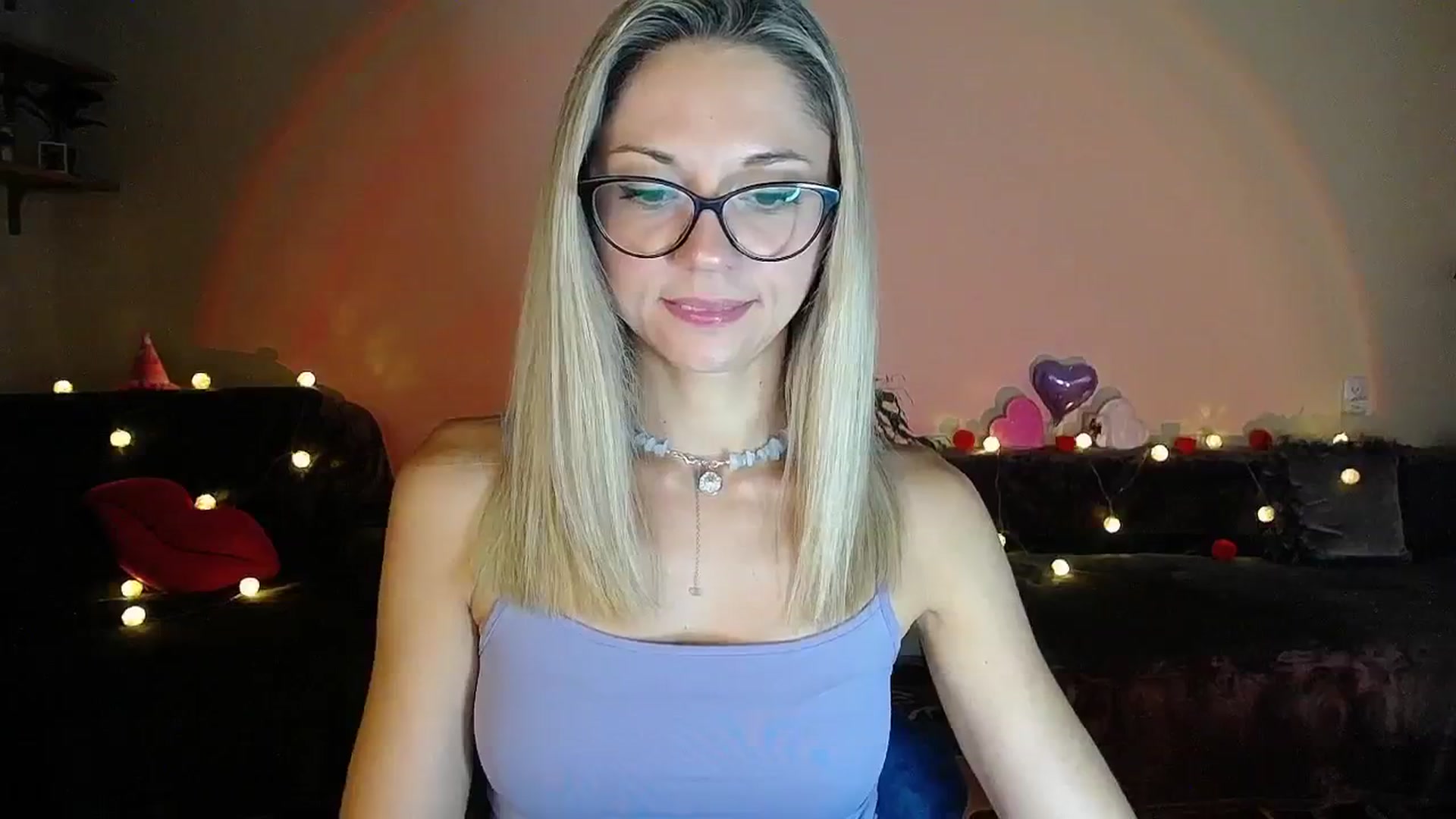 Gallery image thumbnail from Sunshine_alis's myfreecams stream on, 08/22/2025, 18:07 image 12 of 20
