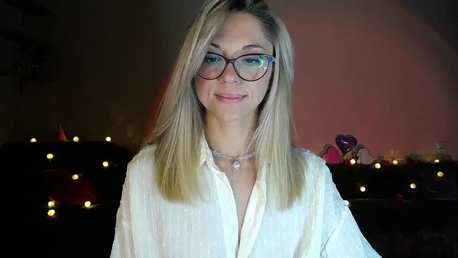 Gallery image thumbnail from Sunshine_alis's myfreecams stream on, 08/23/2025, 18:41 image 11 of 20