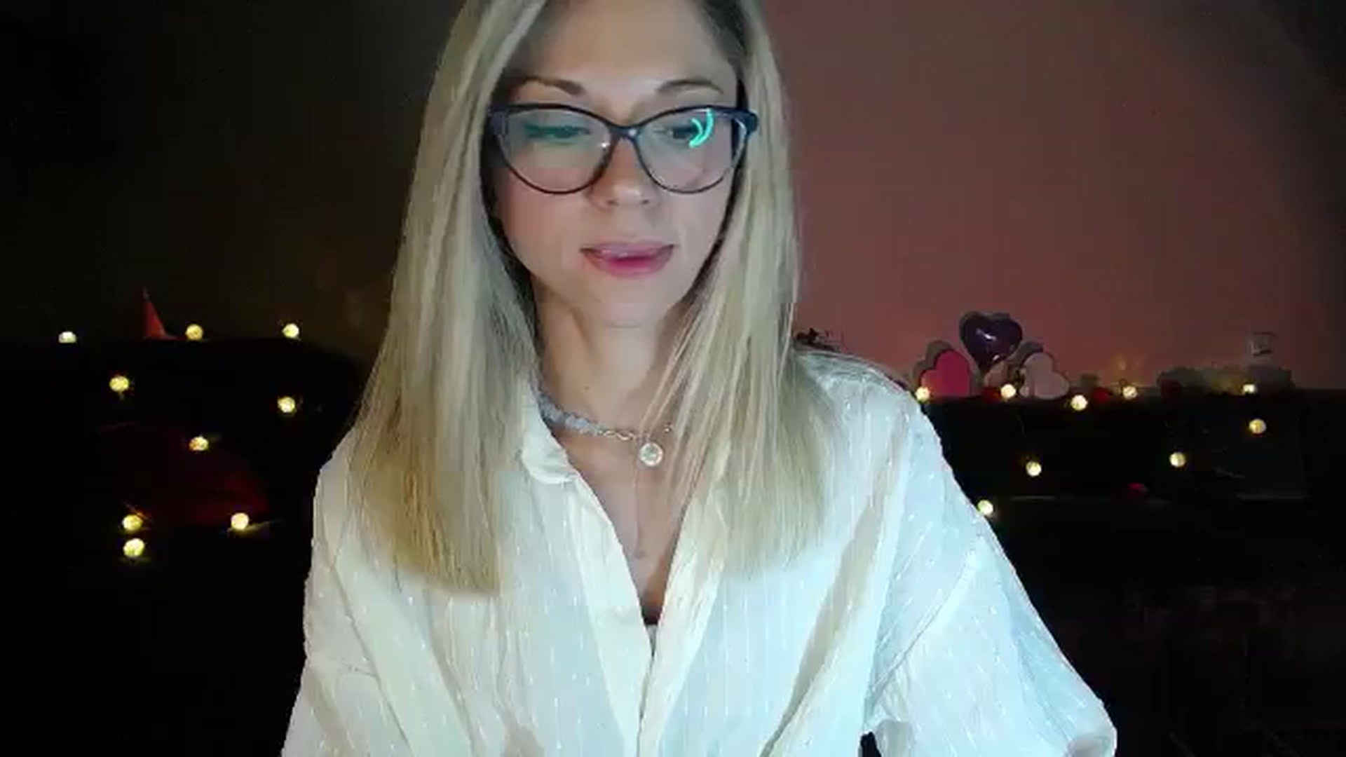 Gallery image thumbnail from Sunshine_alis's myfreecams stream on, 08/23/2025, 18:41 image 18 of 20