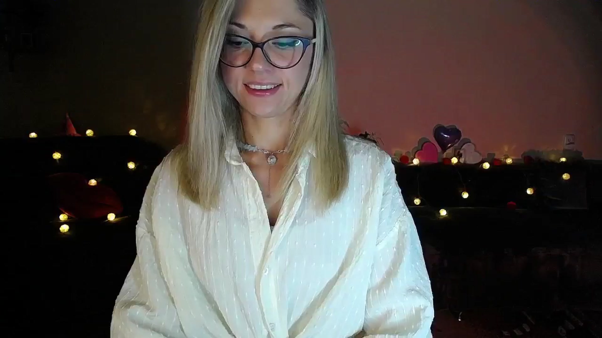Gallery image thumbnail from Sunshine_alis's myfreecams stream on, 08/23/2025, 18:41 image 8 of 20