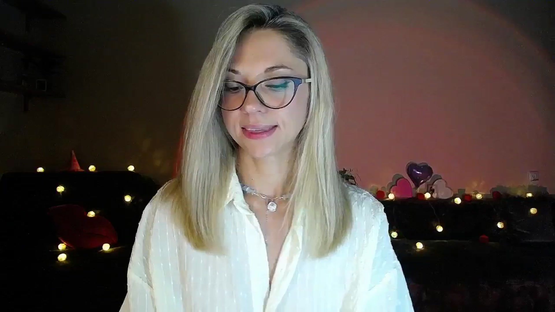 Gallery image thumbnail from Sunshine_alis's myfreecams stream on, 08/23/2025, 18:41 image 14 of 20