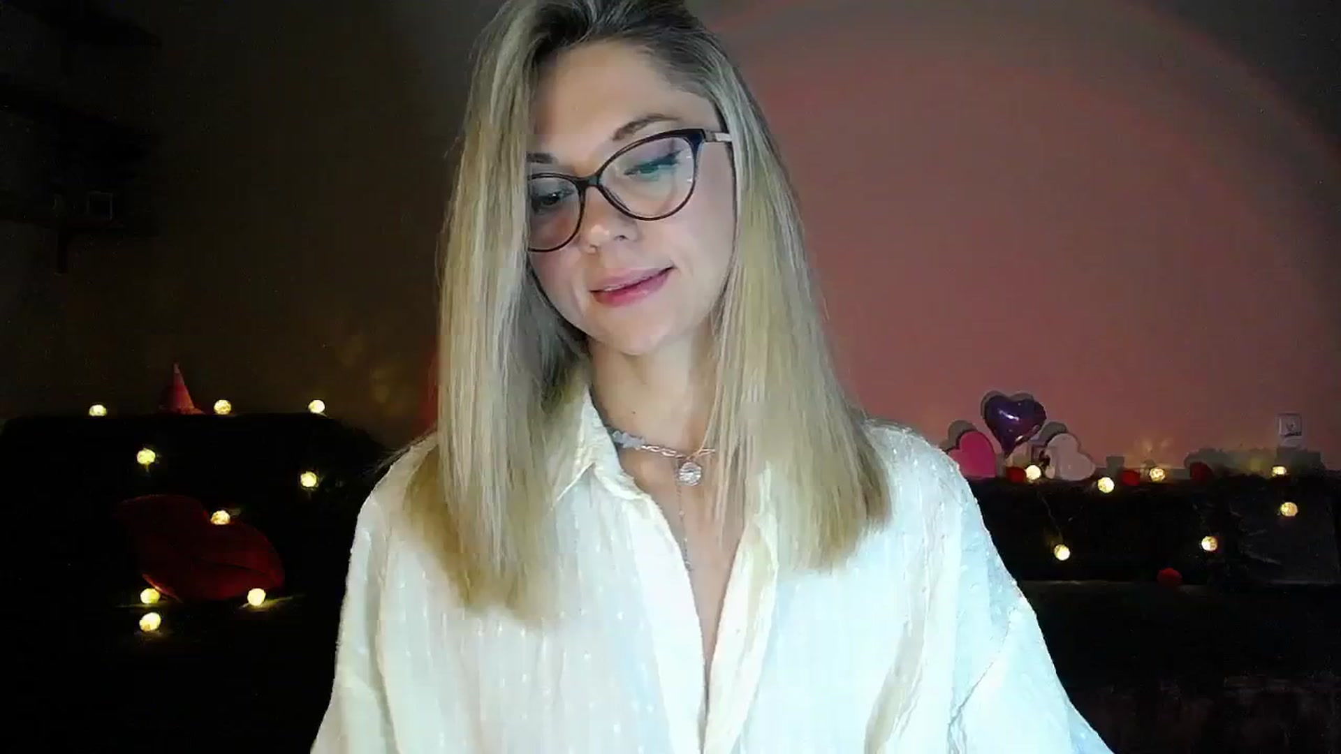 Gallery image thumbnail from Sunshine_alis's myfreecams stream on, 08/23/2025, 18:41 image 12 of 20
