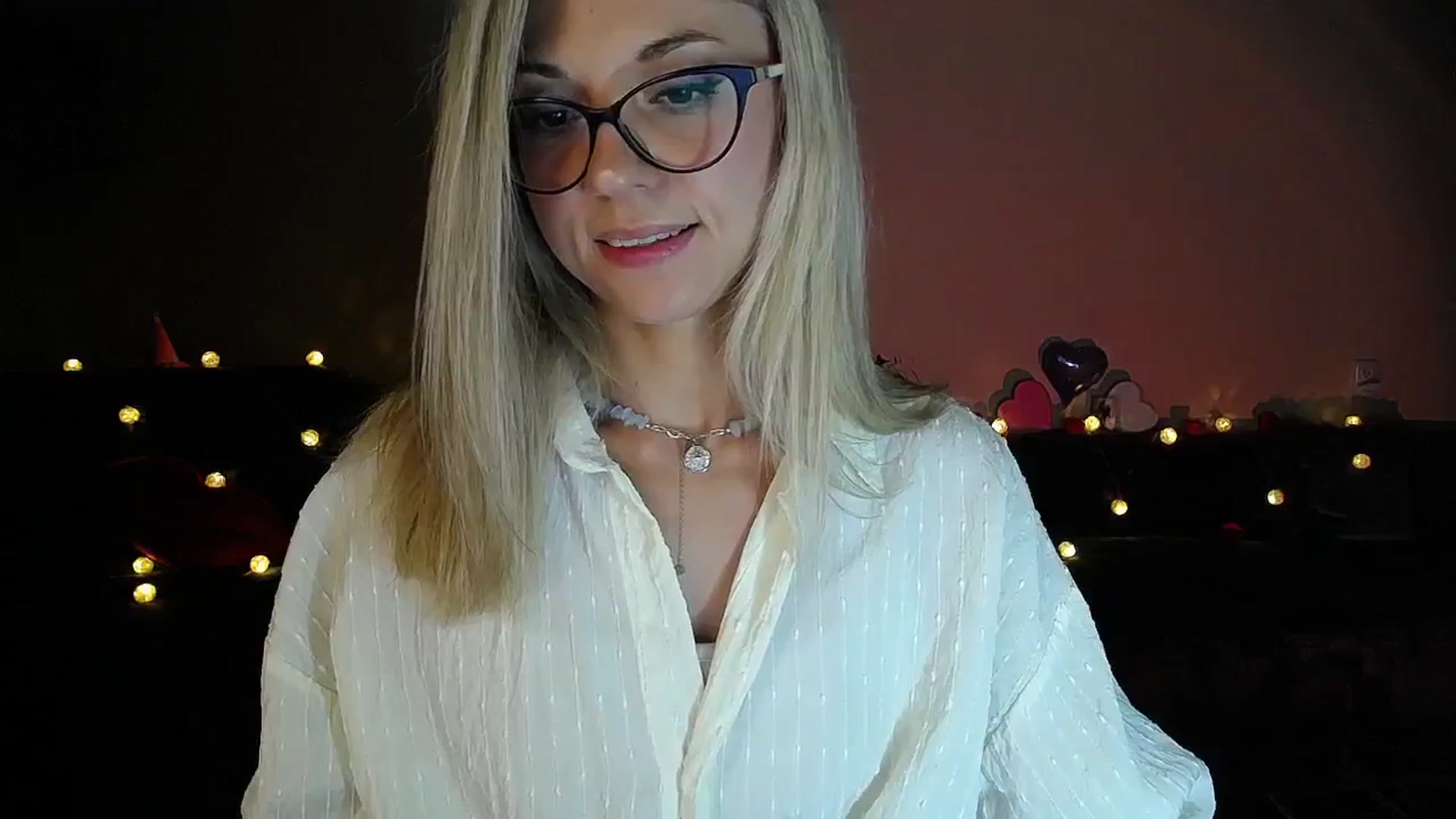 Gallery image thumbnail from Sunshine_alis's myfreecams stream on, 08/23/2025, 18:41 image 15 of 20