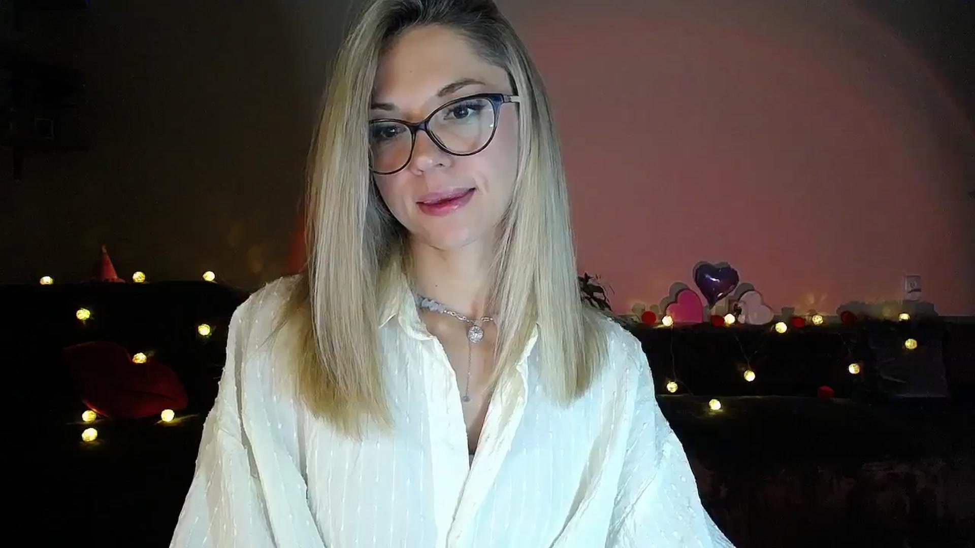 Gallery image thumbnail from Sunshine_alis's myfreecams stream on, 08/23/2025, 18:41 image 7 of 20