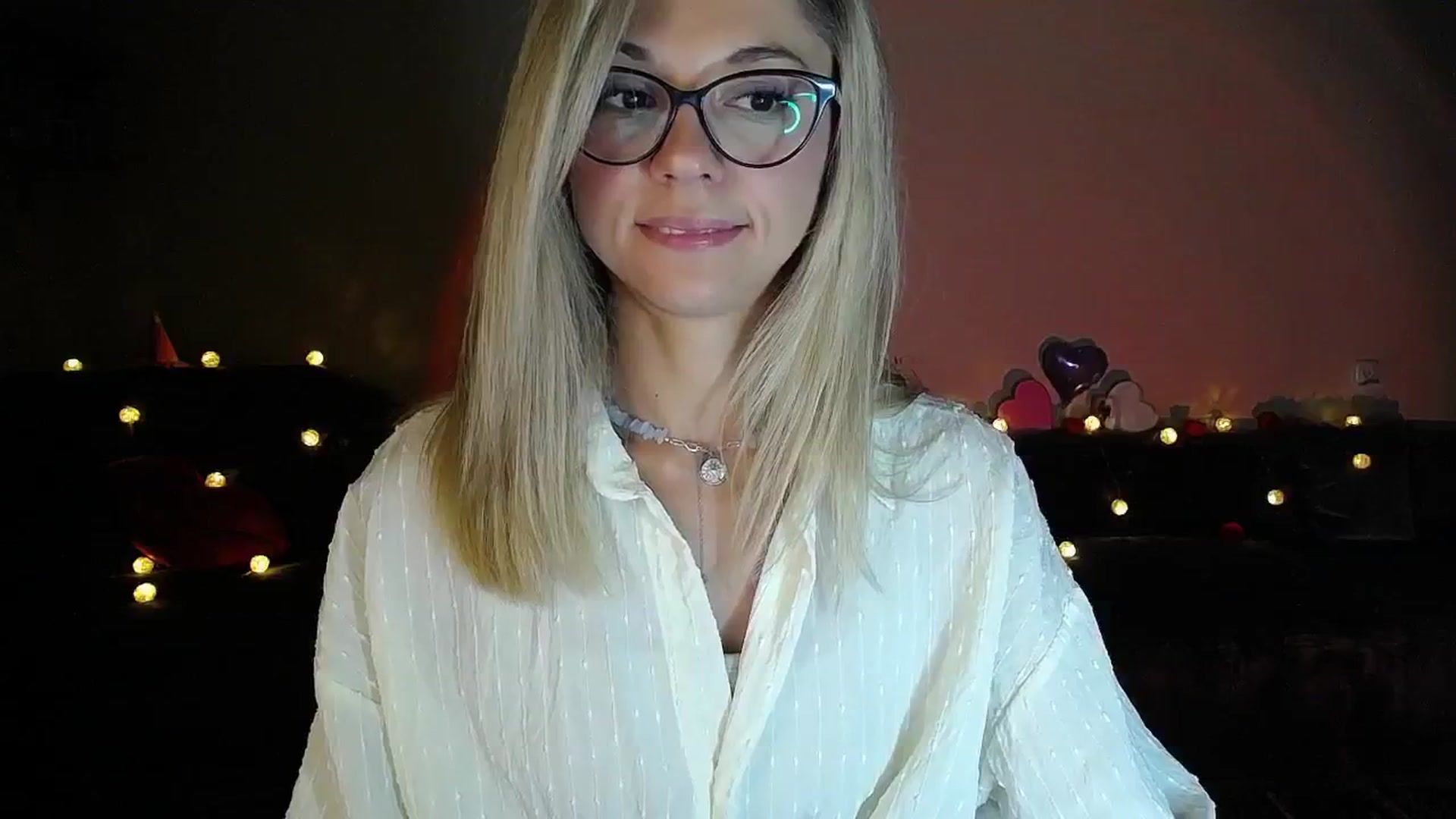 Gallery image thumbnail from Sunshine_alis's myfreecams stream on, 08/23/2025, 18:41 image 16 of 20