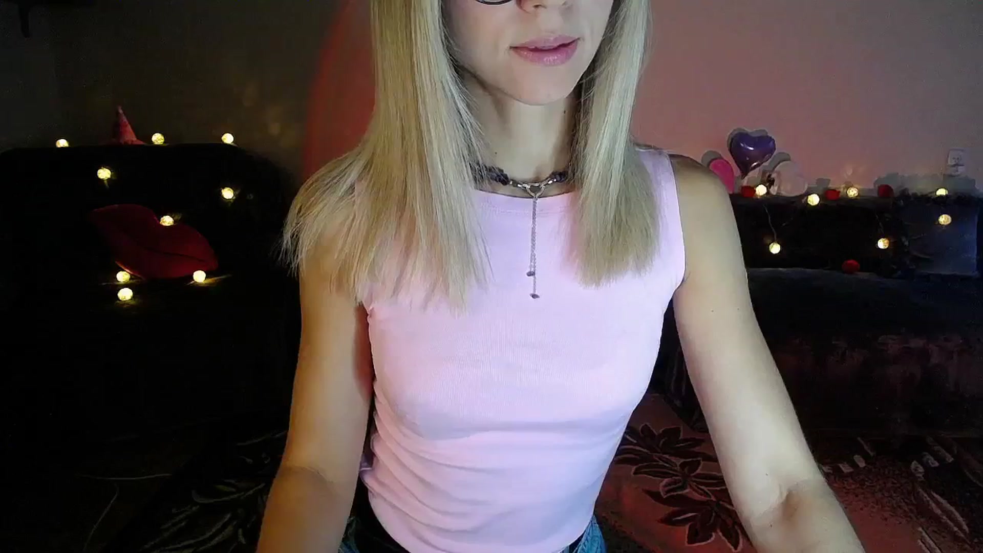 Gallery image thumbnail from Sunshine_alis's myfreecams stream on, 08/25/2025, 17:22 image 6 of 20