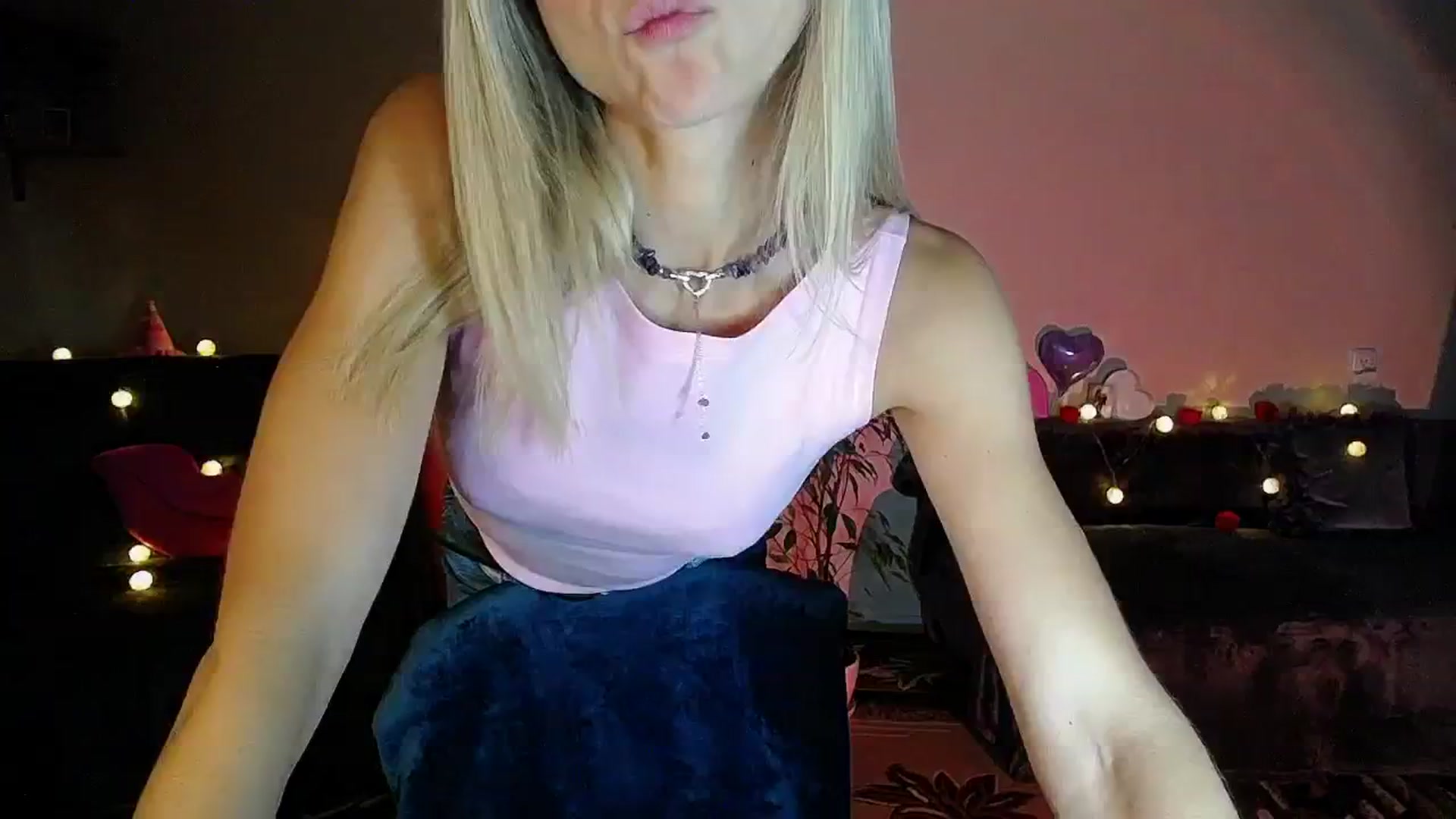 Gallery image thumbnail from Sunshine_alis's myfreecams stream on, 08/25/2025, 17:43 image 10 of 20