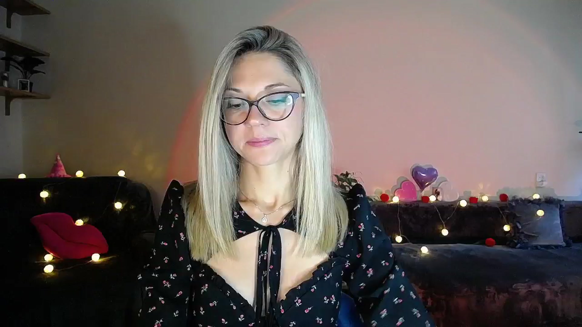 Gallery image thumbnail from Sunshine_alis's myfreecams stream on, 08/26/2025, 17:10 image 12 of 20