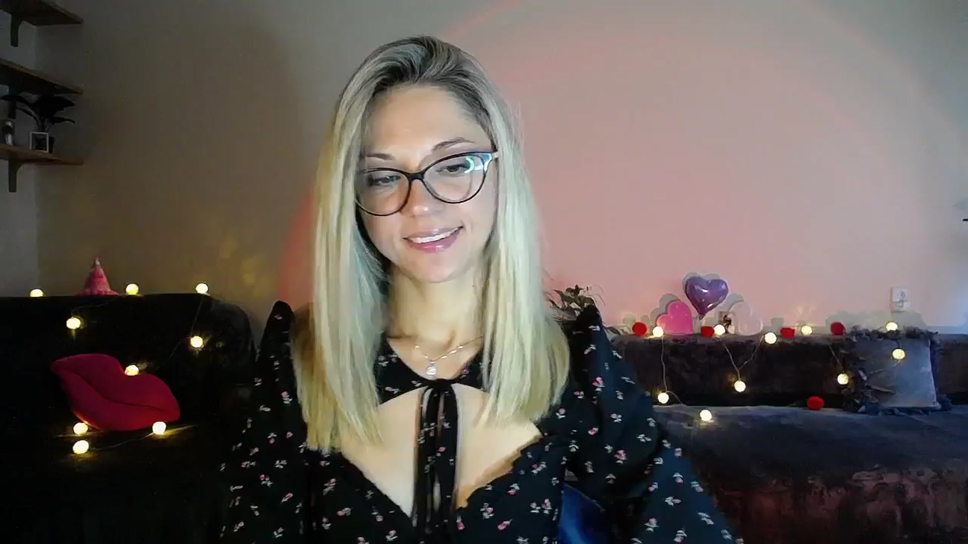 Gallery image thumbnail from Sunshine_alis's myfreecams stream on, 08/26/2025, 17:10 image 11 of 20