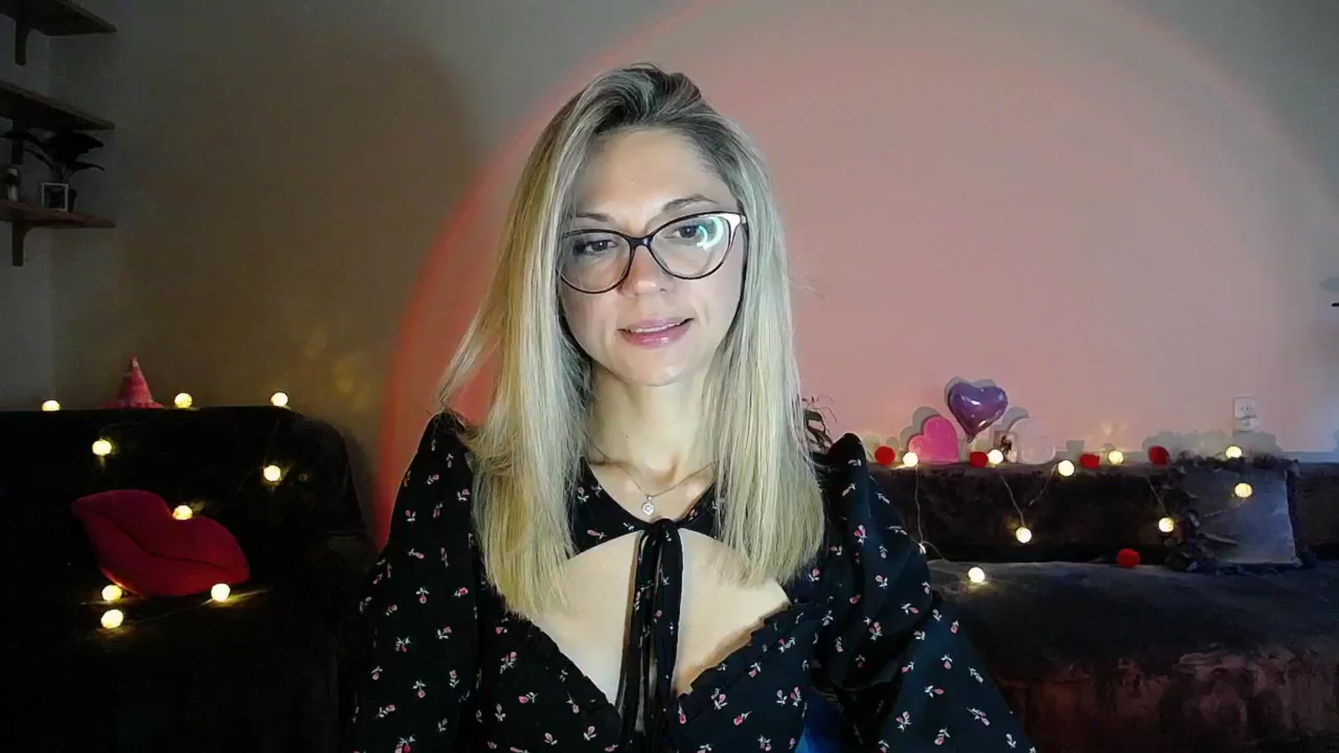 Gallery image thumbnail from Sunshine_alis's myfreecams stream on, 08/26/2025, 17:10 image 15 of 20