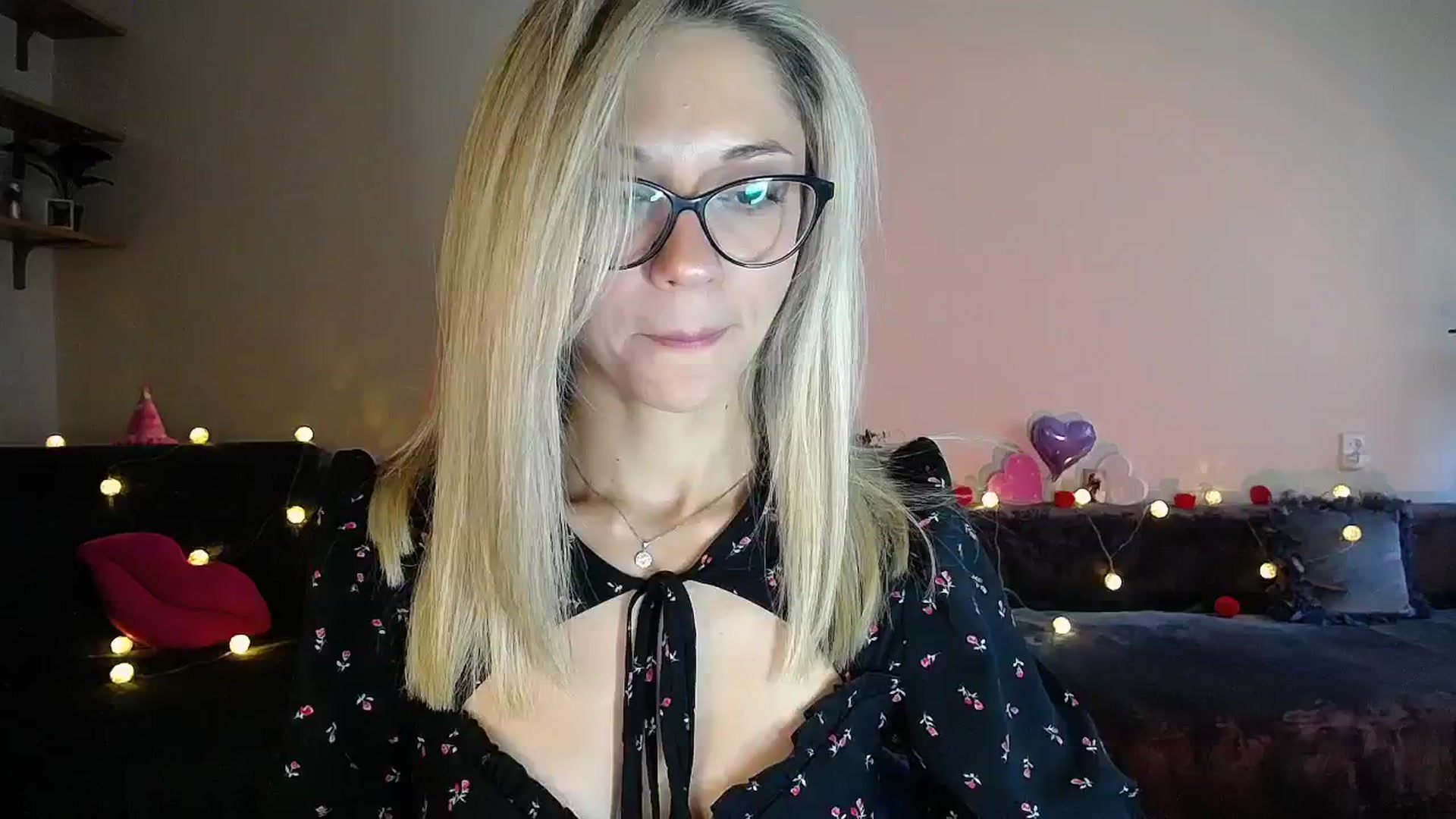 Gallery image thumbnail from Sunshine_alis's myfreecams stream on, 08/26/2025, 17:10 image 8 of 20