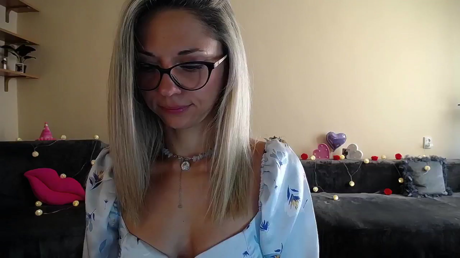 Gallery image thumbnail from Sunshine_alis's myfreecams stream on, 08/27/2025, 16:15 image 4 of 20