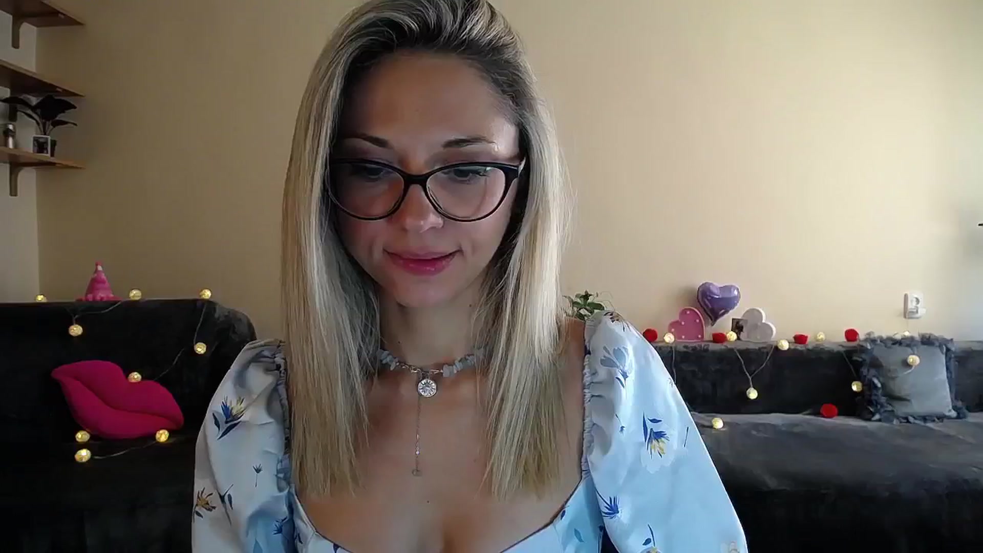 Gallery image thumbnail from Sunshine_alis's myfreecams stream on, 08/27/2025, 16:15 image 2 of 20