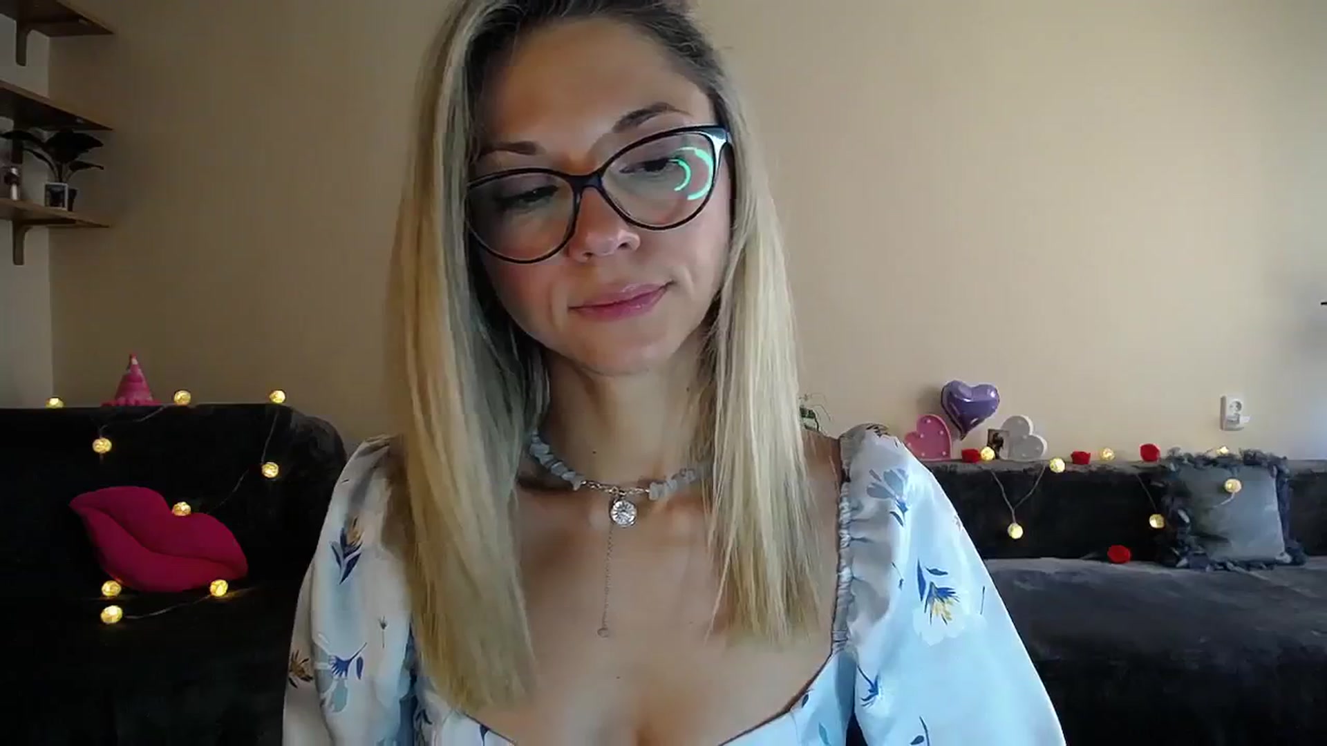 Gallery image thumbnail from Sunshine_alis's myfreecams stream on, 08/27/2025, 16:15 image 8 of 20