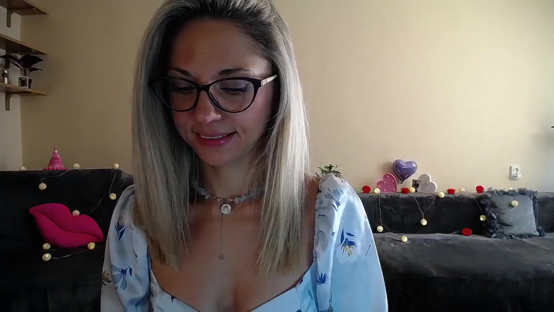 Gallery image thumbnail from Sunshine_alis's myfreecams stream on, 08/27/2025, 16:15 image 5 of 20