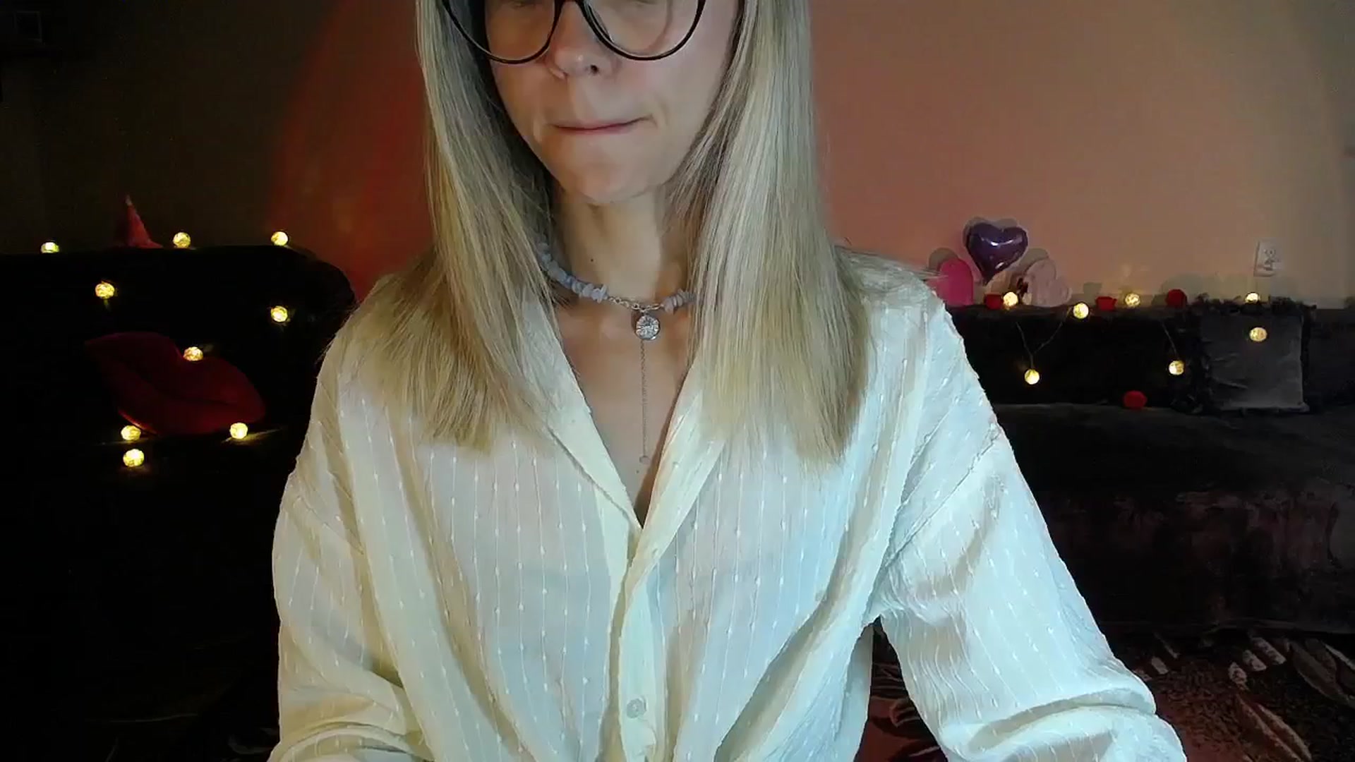 Gallery image thumbnail from Sunshine_alis's myfreecams stream on, 08/28/2025, 19:29 image 3 of 20