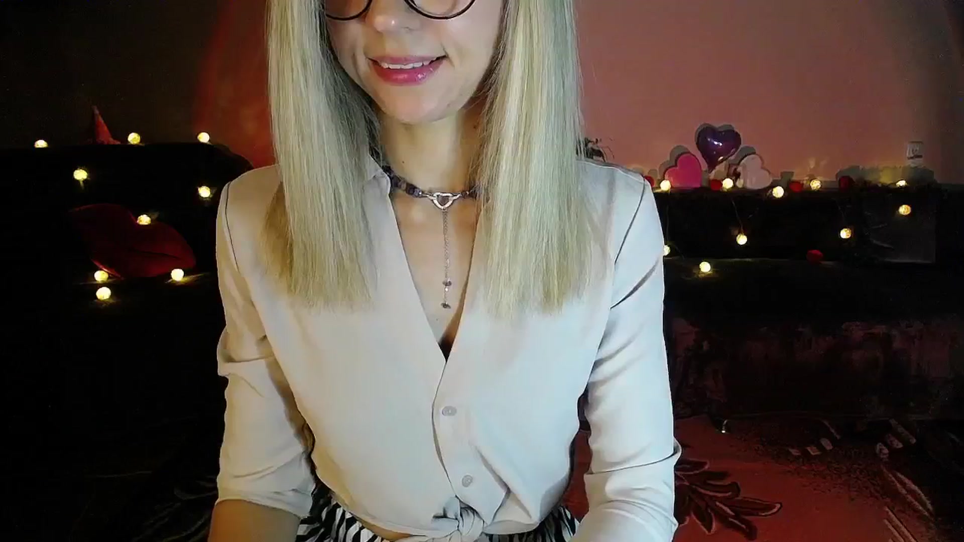 Gallery image thumbnail from Sunshine_alis's myfreecams stream on, 08/29/2025, 17:40 image 14 of 20