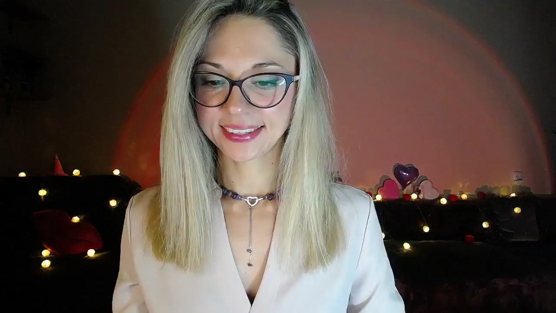 Gallery image thumbnail from Sunshine_alis's myfreecams stream on, 08/29/2025, 17:40 image 9 of 20