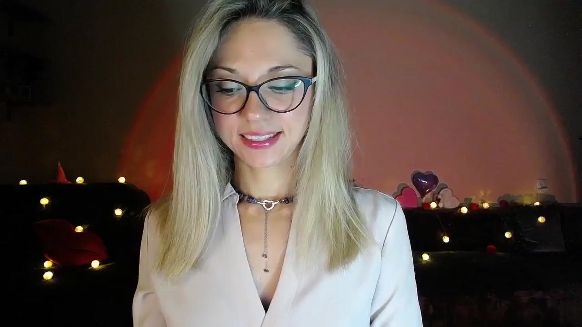 Gallery image thumbnail from Sunshine_alis's myfreecams stream on, 08/29/2025, 17:40 image 6 of 20