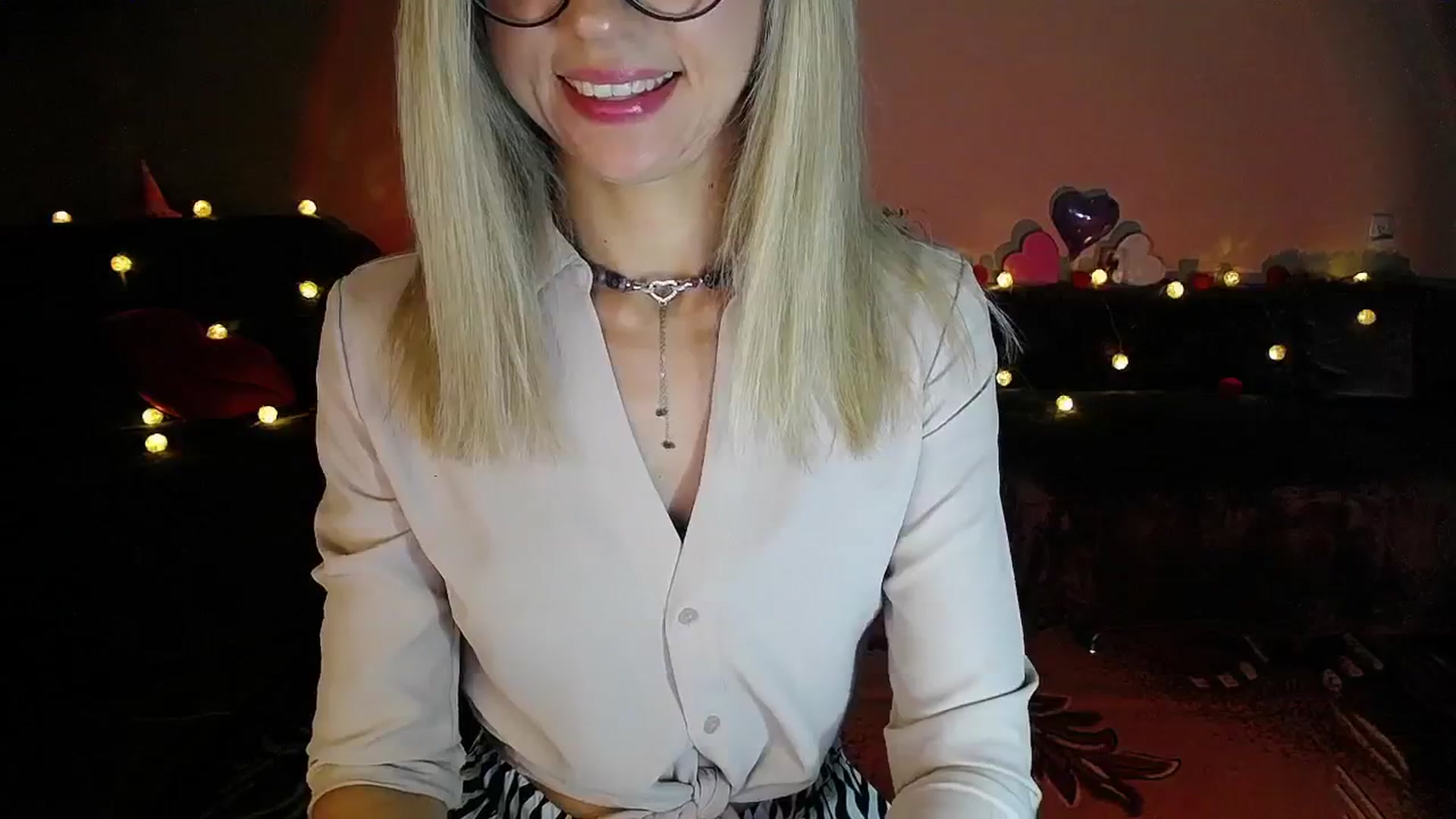 Gallery image thumbnail from Sunshine_alis's myfreecams stream on, 08/29/2025, 17:40 image 12 of 20