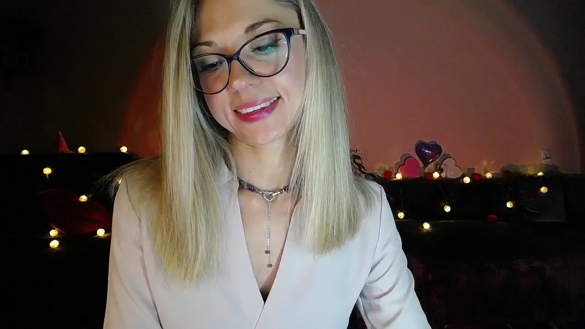 Gallery image thumbnail from Sunshine_alis's myfreecams stream on, 08/29/2025, 18:37 image 16 of 20