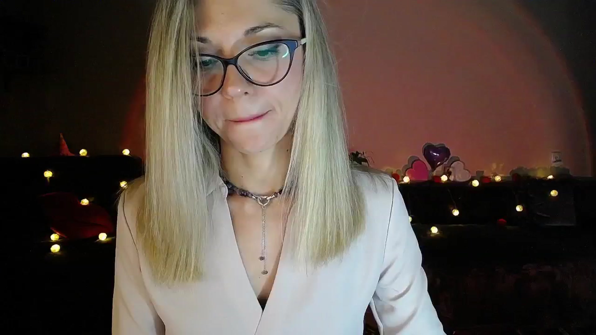 Gallery image thumbnail from Sunshine_alis's myfreecams stream on, 08/29/2025, 18:37 image 18 of 20