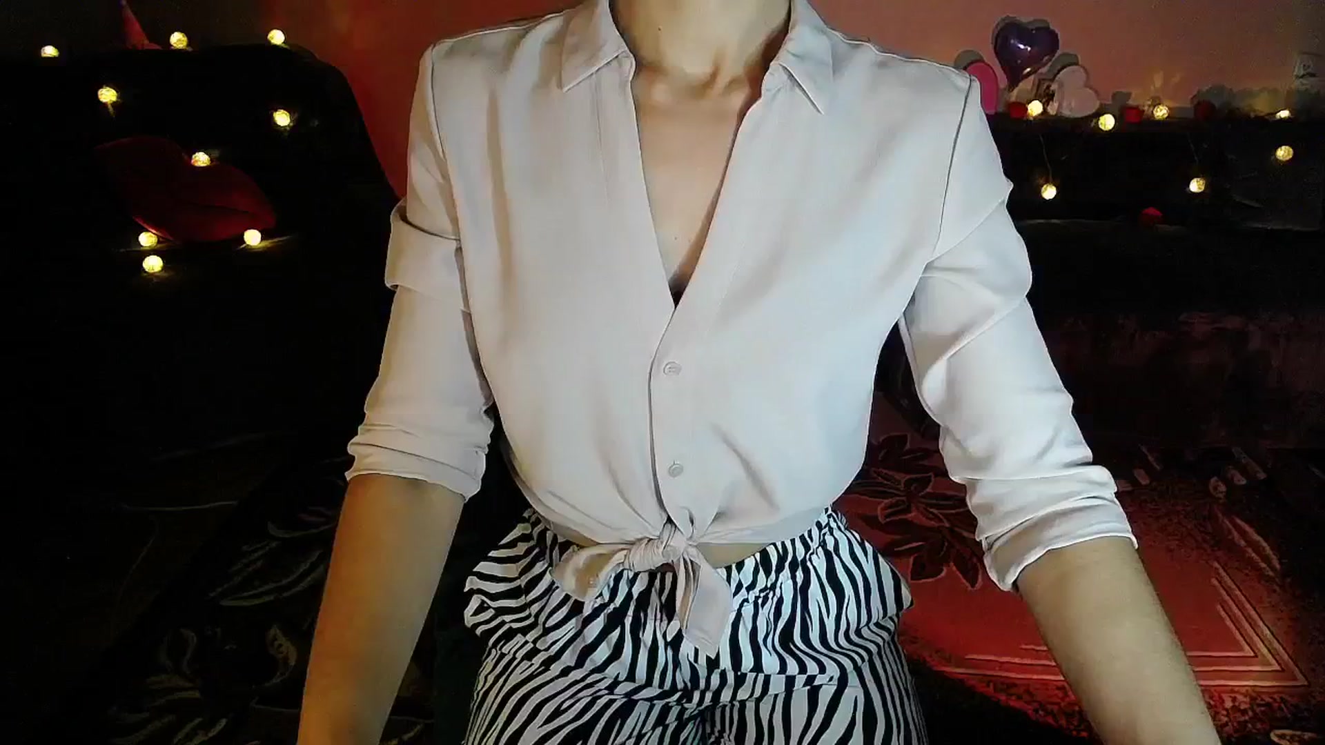 Gallery image thumbnail from Sunshine_alis's myfreecams stream on, 08/29/2025, 20:17 image 17 of 20