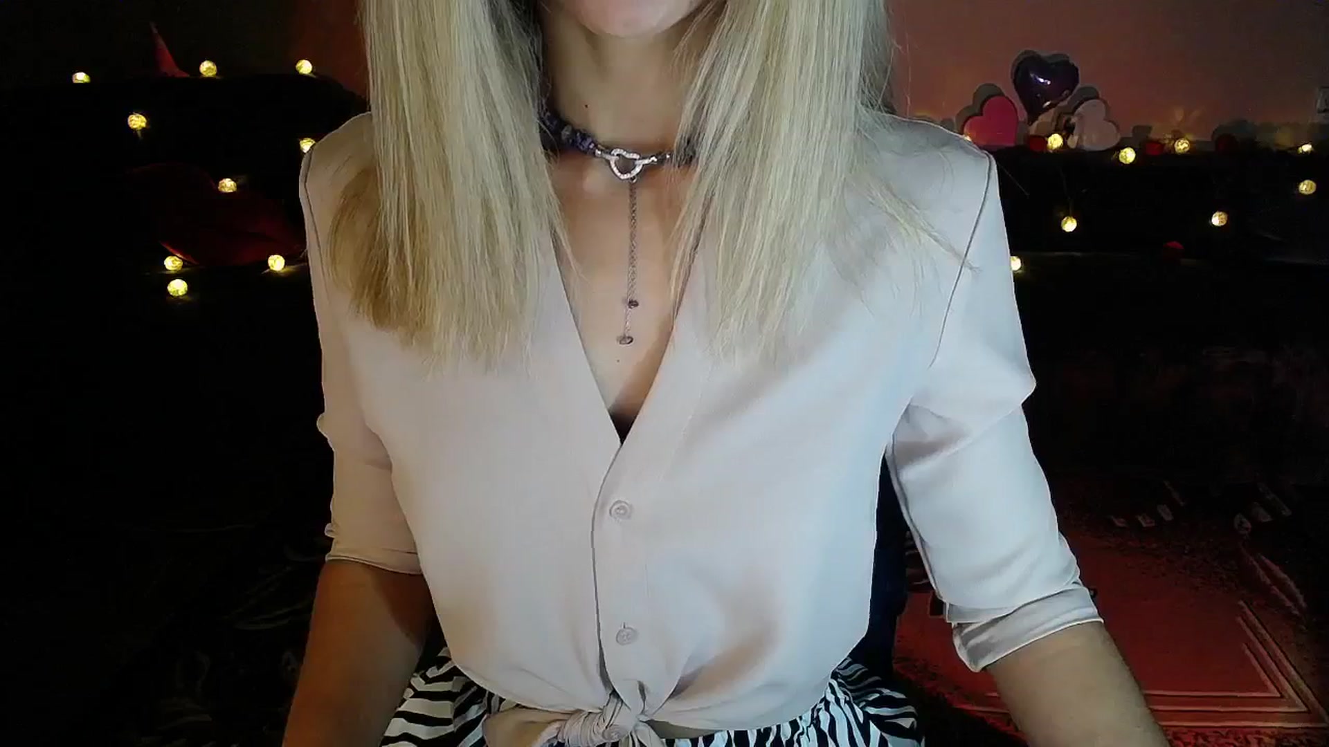 Gallery image thumbnail from Sunshine_alis's myfreecams stream on, 08/29/2025, 20:17 image 15 of 20