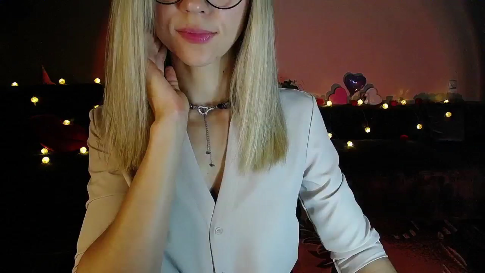 Gallery image thumbnail from Sunshine_alis's myfreecams stream on, 08/29/2025, 20:17 image 6 of 20