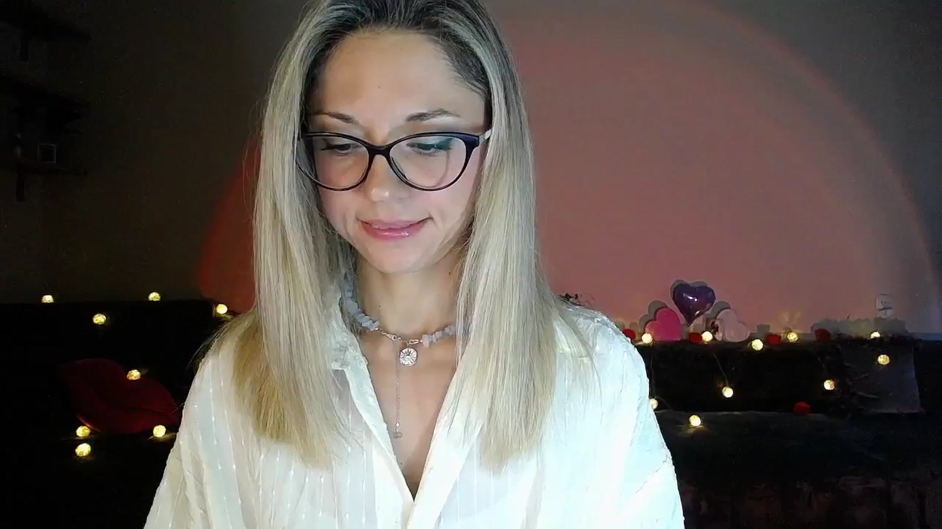 Gallery image thumbnail from Sunshine_alis's myfreecams stream on, 09/01/2025, 17:36 image 4 of 20