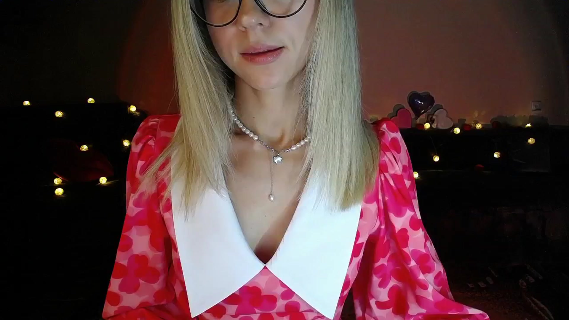 Gallery image thumbnail from Sunshine_alis's myfreecams stream on, 09/02/2025, 19:00 image 10 of 20