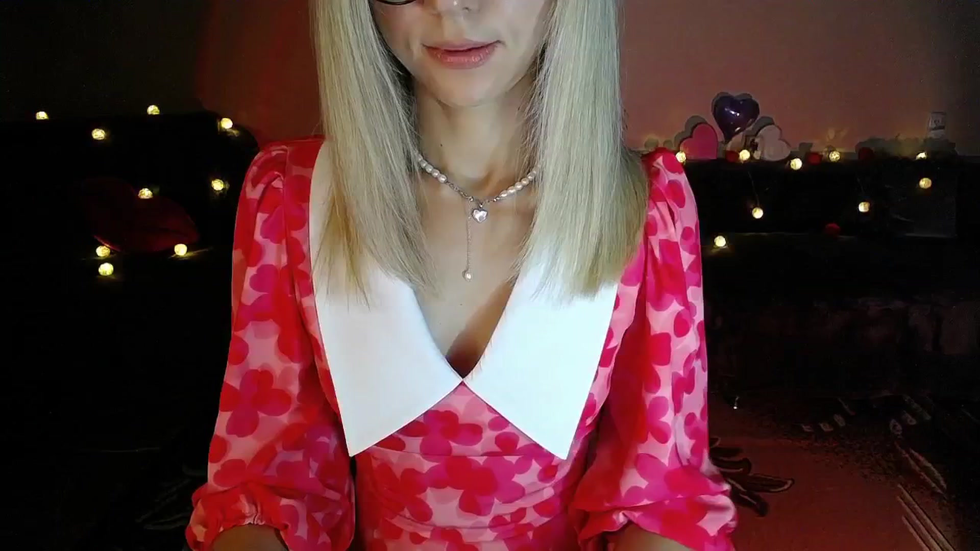 Gallery image thumbnail from Sunshine_alis's myfreecams stream on, 09/02/2025, 19:00 image 15 of 20