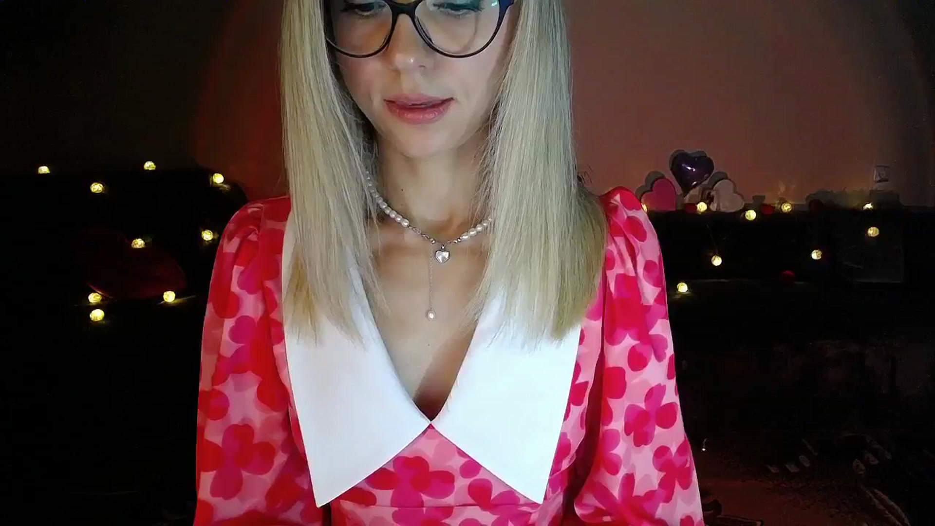 Gallery image thumbnail from Sunshine_alis's myfreecams stream on, 09/02/2025, 19:00 image 13 of 20