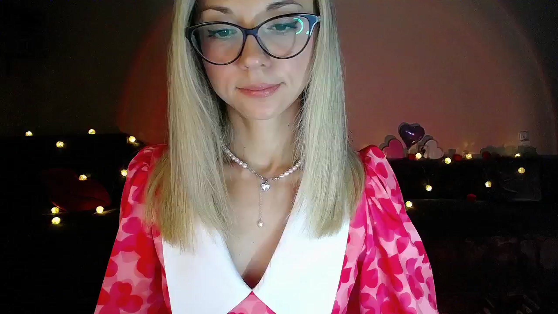 Gallery image thumbnail from Sunshine_alis's myfreecams stream on, 09/02/2025, 19:00 image 8 of 20