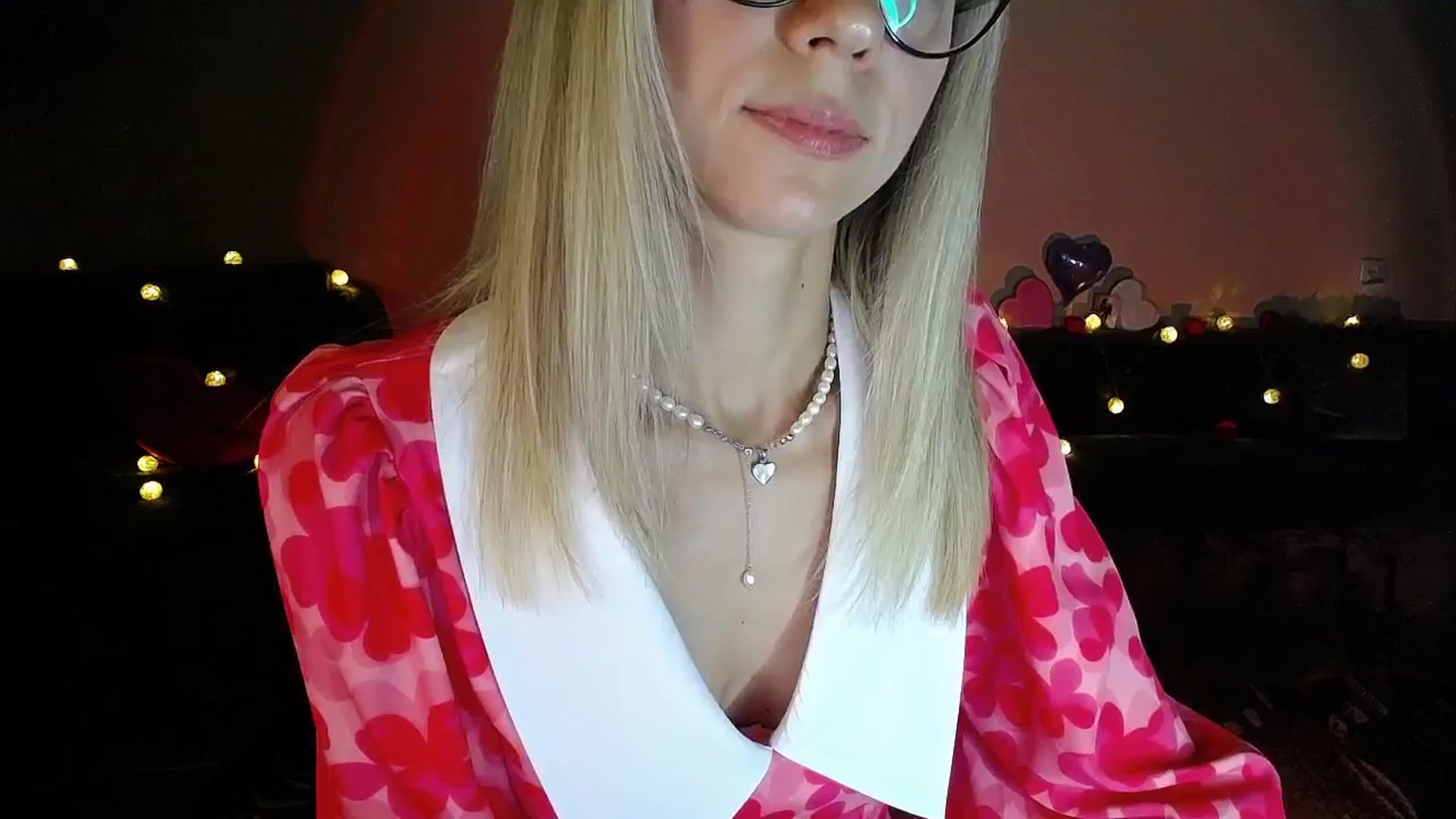 Gallery image thumbnail from Sunshine_alis's myfreecams stream on, 09/02/2025, 19:00 image 12 of 20