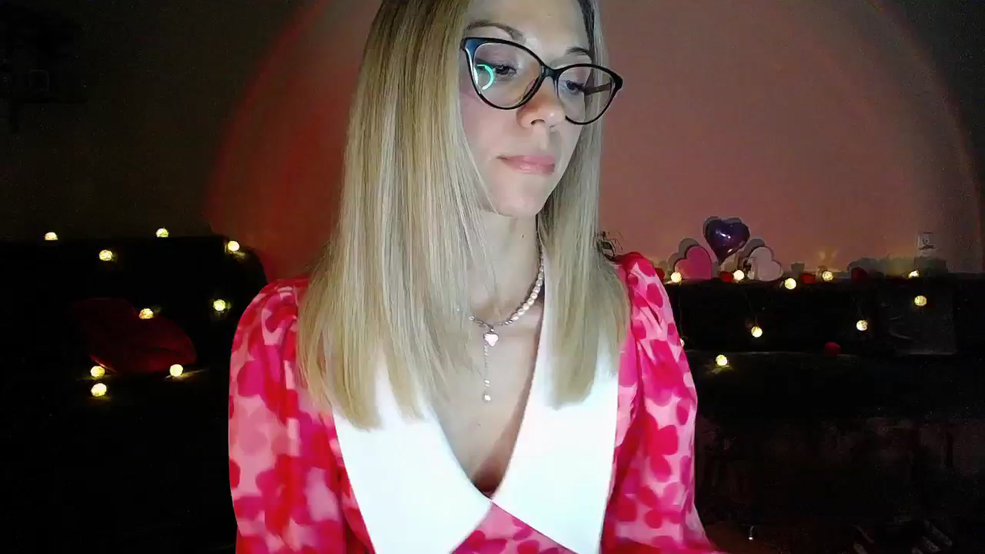 Gallery image thumbnail from Sunshine_alis's myfreecams stream on, 09/02/2025, 19:00 image 7 of 20
