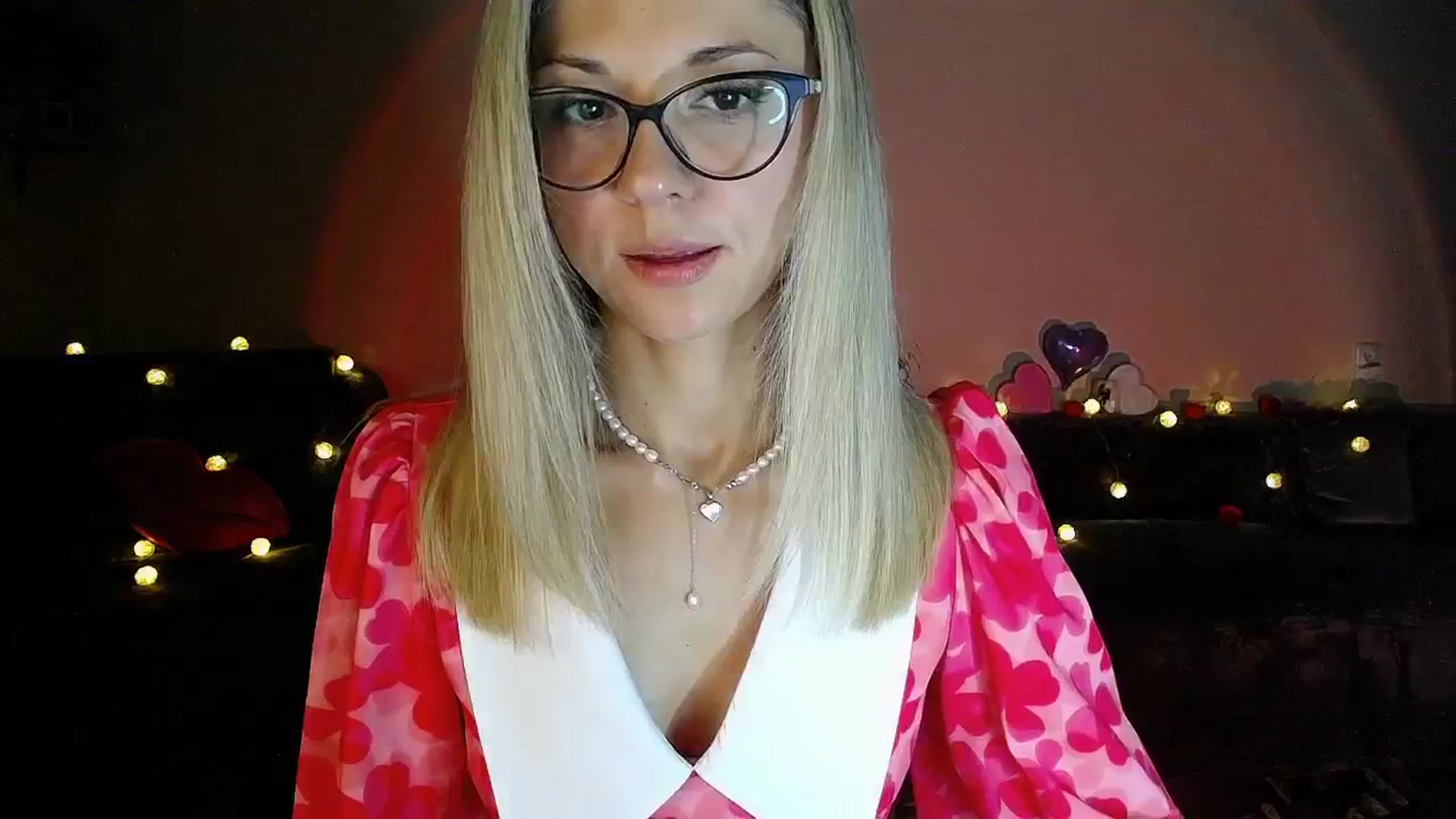 Gallery image thumbnail from Sunshine_alis's myfreecams stream on, 09/02/2025, 19:00 image 2 of 20