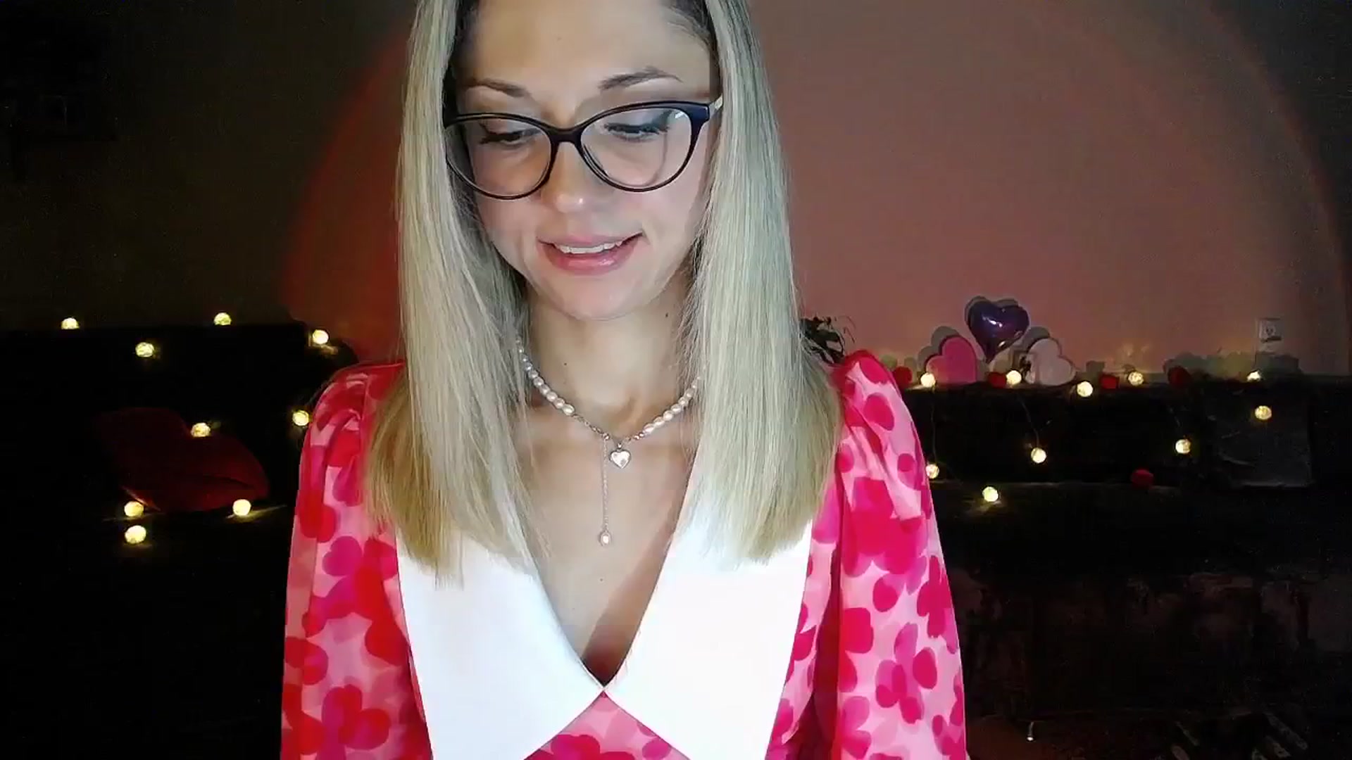 Gallery image thumbnail from Sunshine_alis's myfreecams stream on, 09/02/2025, 19:00 image 1 of 20