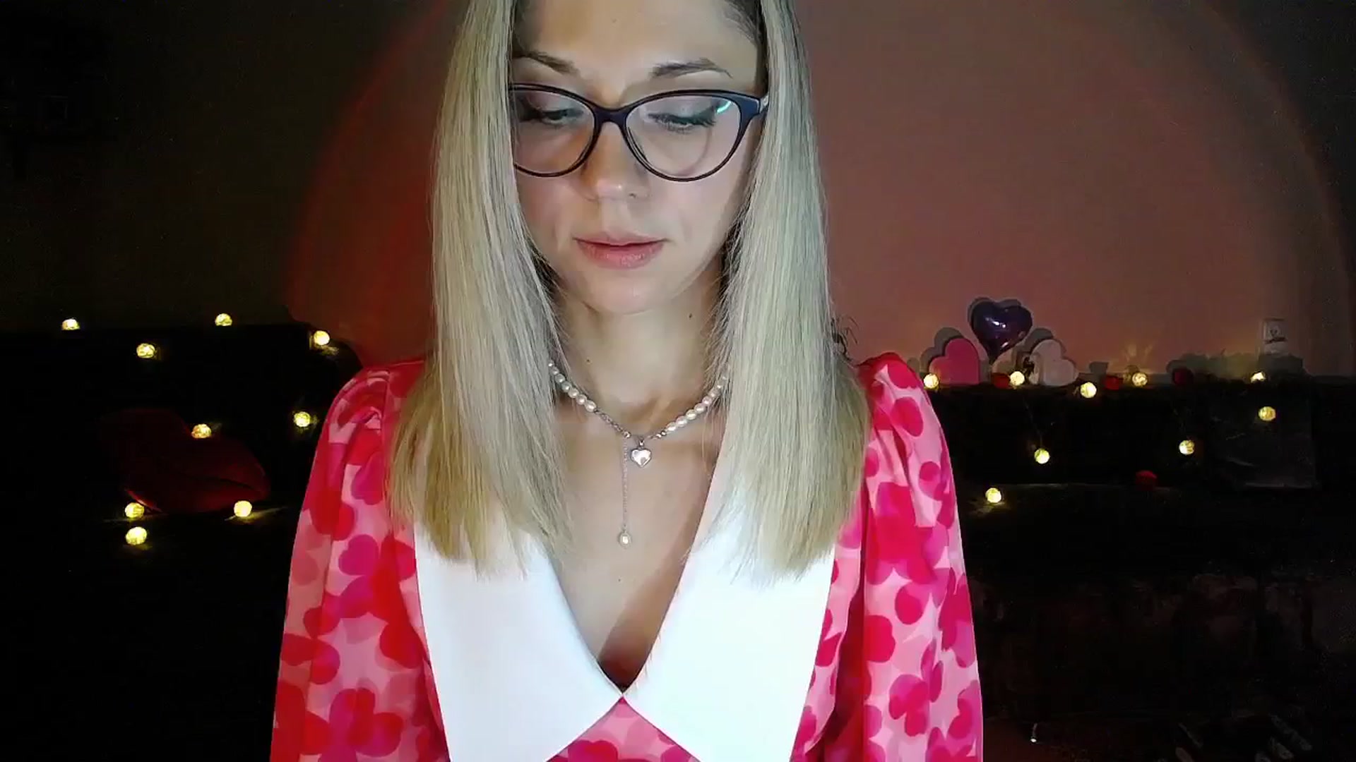 Gallery image thumbnail from Sunshine_alis's myfreecams stream on, 09/02/2025, 19:00 image 6 of 20