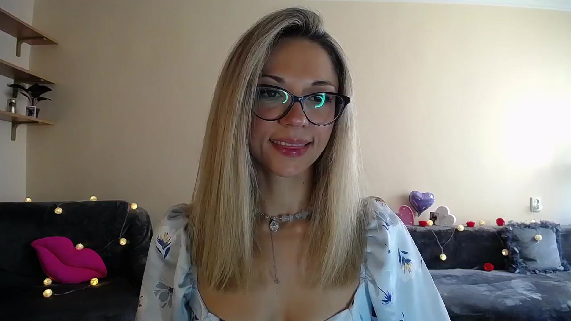 Gallery image thumbnail from Sunshine_alis's myfreecams stream on, 09/03/2025, 14:37 image 7 of 20
