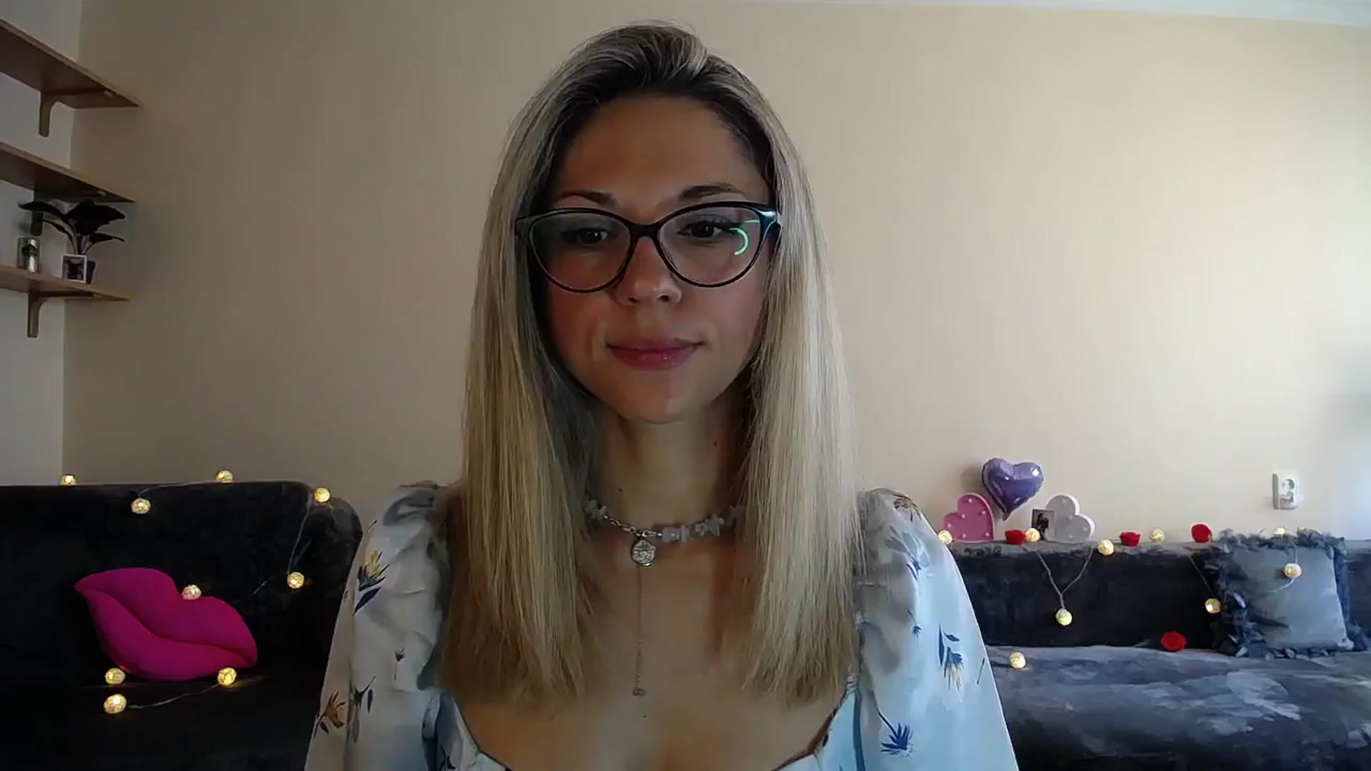 Gallery image thumbnail from Sunshine_alis's myfreecams stream on, 09/03/2025, 14:37 image 2 of 20