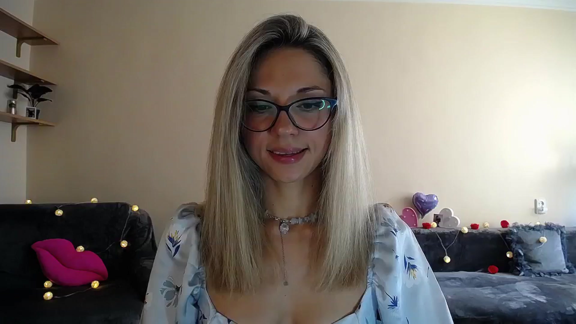 Gallery image thumbnail from Sunshine_alis's myfreecams stream on, 09/03/2025, 14:37 image 8 of 20