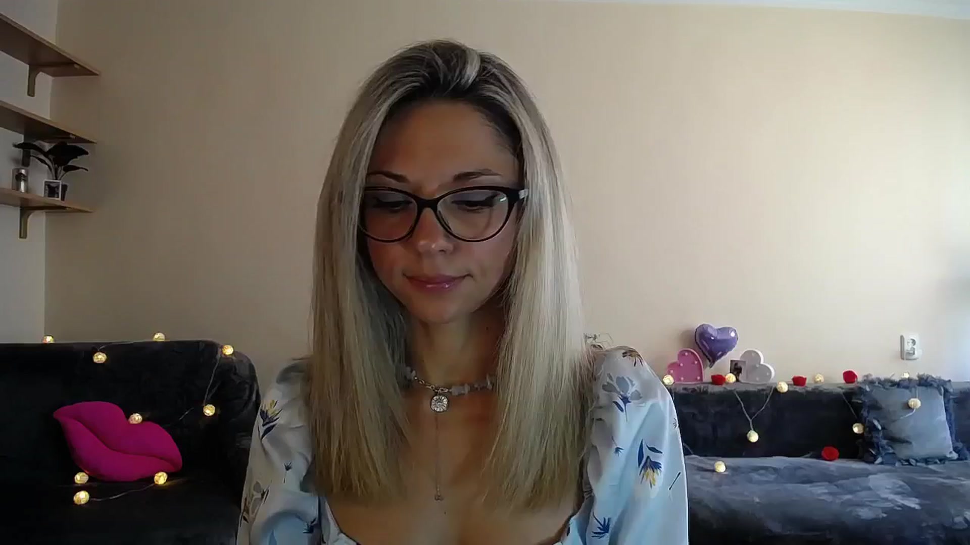 Gallery image thumbnail from Sunshine_alis's myfreecams stream on, 09/03/2025, 14:37 image 1 of 20